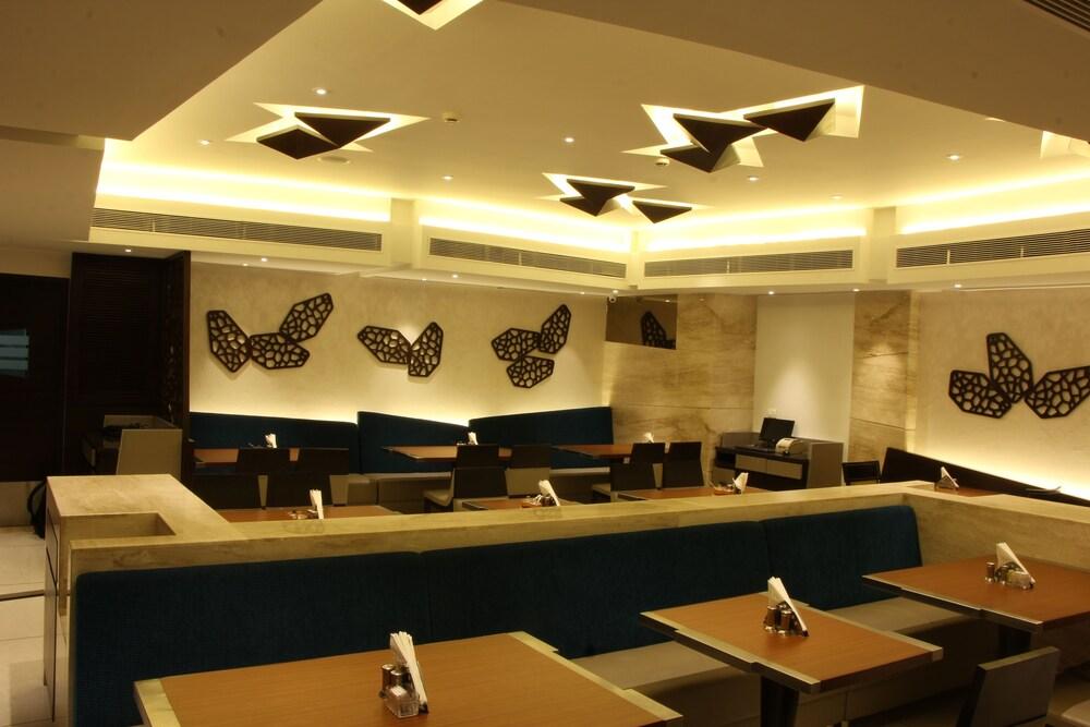 Hotel Fidalgo Panaji Zewnętrze zdjęcie